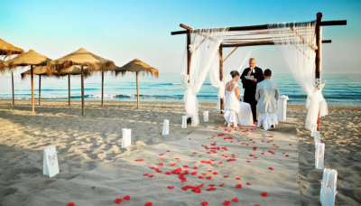 Getting Married on the Beach in Rome: YES I do!